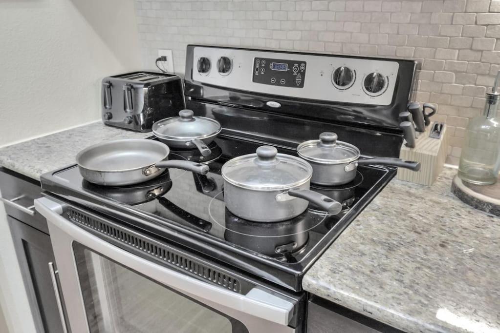 Daire Lux Mid-rise Walking Distance To Nrg Stadium Houston