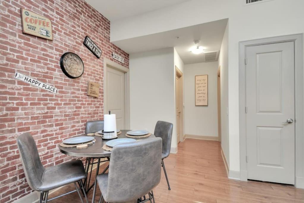 Lux Mid-rise Walking Distance To Nrg Stadium Daire Houston