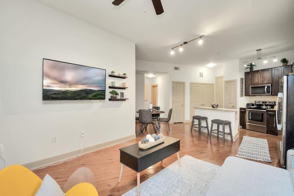 Daire Lux Mid-rise Walking Distance To Nrg Stadium *